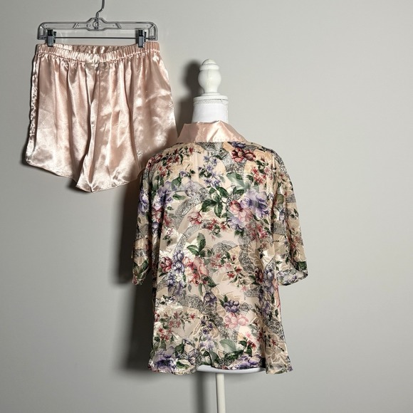Victoria's Secret Peach Floral Pajama Shorts Set L Satin Sleepwear Vintage - Picture 2 of 14